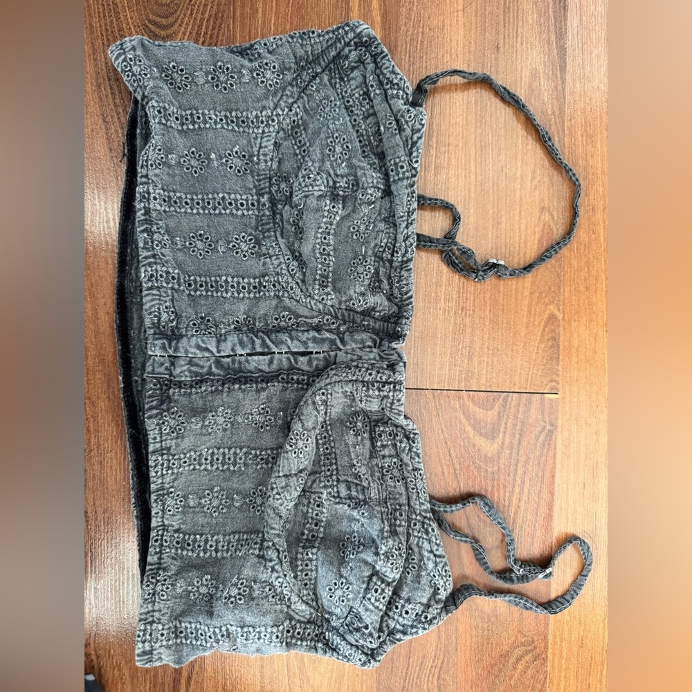 Brandy Melville crop top BOHO style